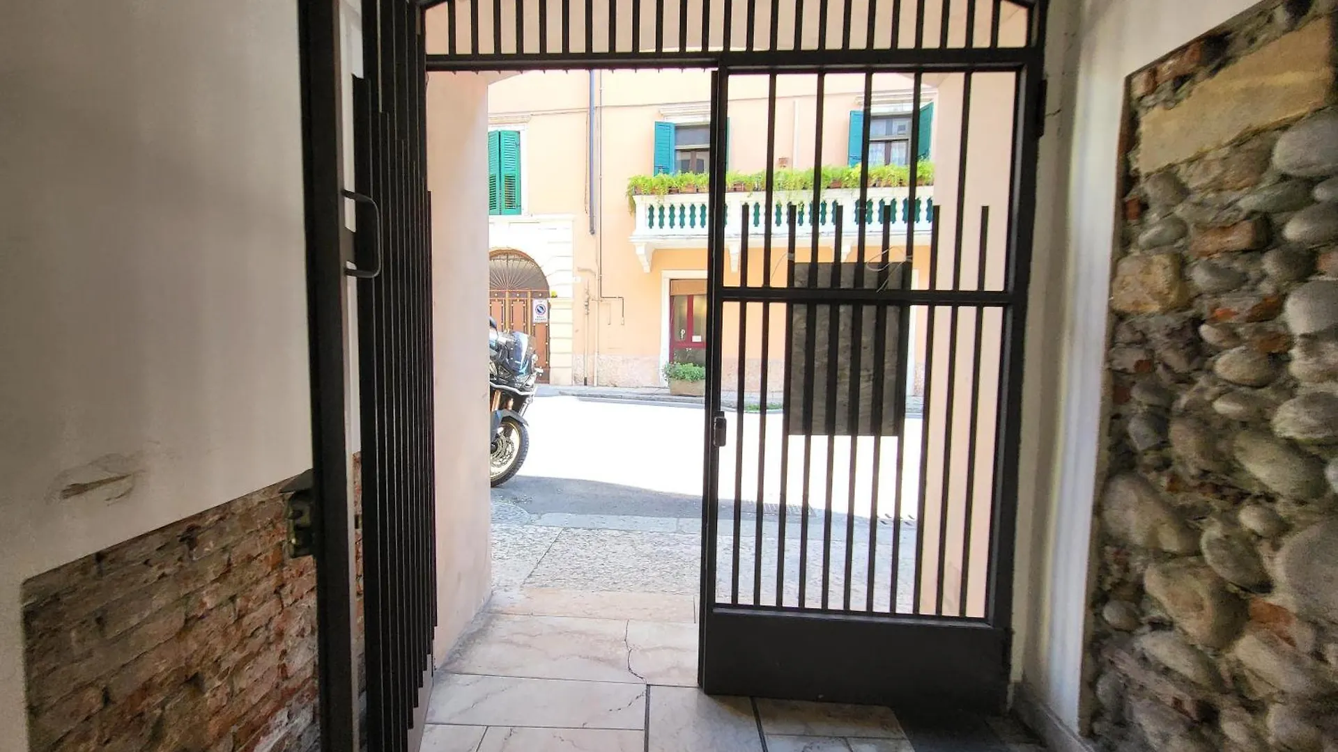 Casa Perotti Pallone Verona Itália